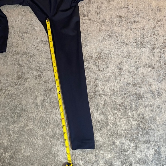 Under Armour Cold Gear Black Performance Top size Medium {345} - Picture 6 of 13